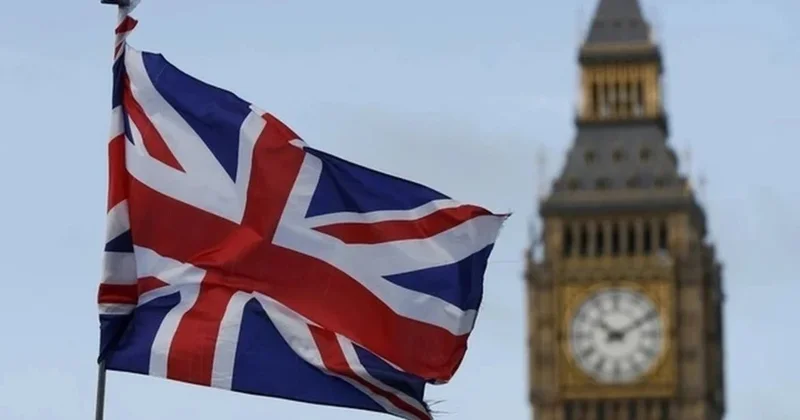 Britaniya Kosmik Komandanlığının rəhbəri saxlanılıb