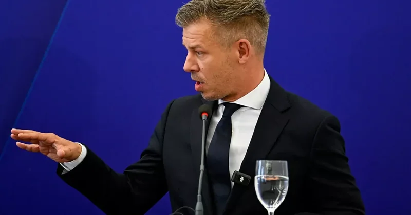 Мадьяр предложил лишать депутатов неприкосновенности