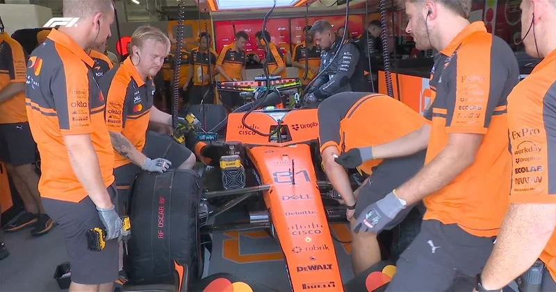 Оба пилота McLaren вернулись в боксы во время первой практики в Баку ФОТО ВИДЕО ОБНОВЛЕНО