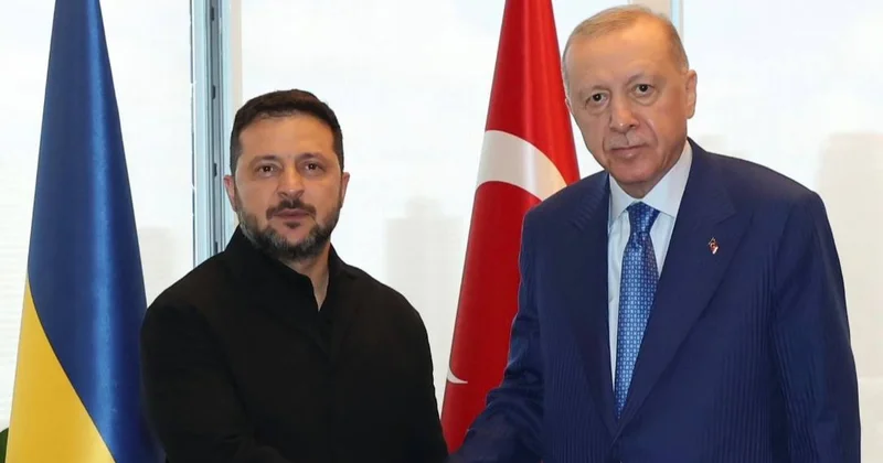 Ərdoğan Zelenski ilə görüşdə Qara dənizdəki ticarət gəmilərinə hücumu pislədi