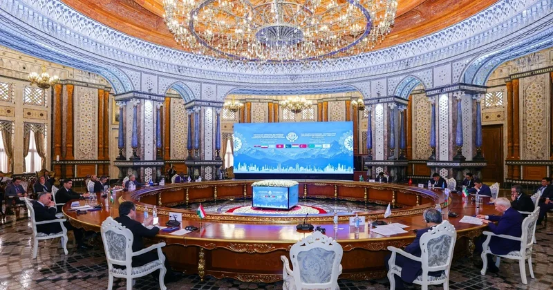 Страны ОЭС приняли Душанбинскую декларацию