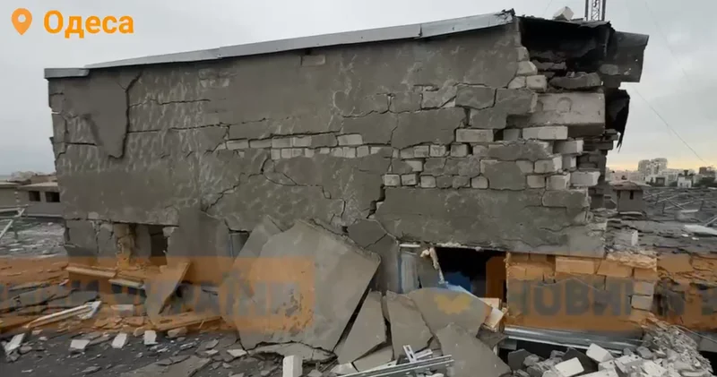 Rusiya ordusu Odessada gimnaziyaya zərbə endirdi VİDEO