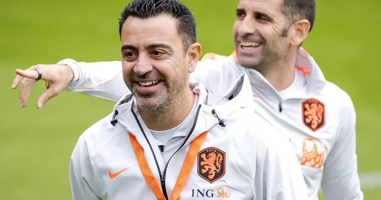 Qızıl top u İspaniya millisinin futbolçusuna verərdim Xavi