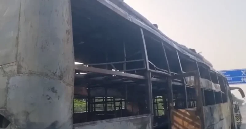 Автобус с пассажирами загорелся под Нью Дели, есть погибшие