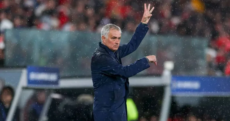 Joze Mourinyonun başının üstünü qara buludlar alıb