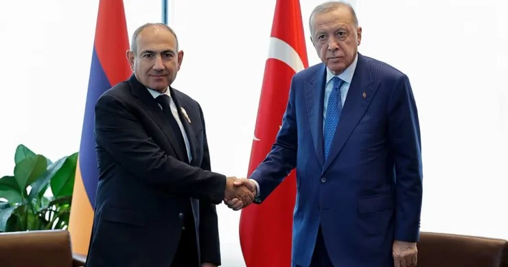  Sərhədlərin açılması və Ani körpüsünün bərpası... Ərdoğan və Paşinyan nələri müzakirə edib?