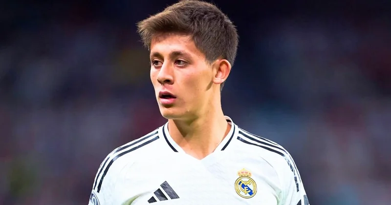 Real Madrid in baş məşqçisi Arda Güleri Florian Virtslə müqayisə etdi