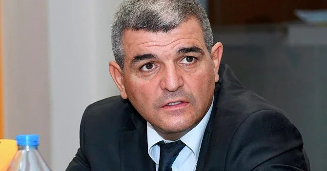 Müəllimin qarşısına problem qoyuruq işə qəbul üçün pul ödəməlisən