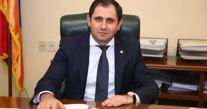 Ermənistan müdafiə naziri Azərbaycanla sərhəd məsələsinə toxundu KONKRET