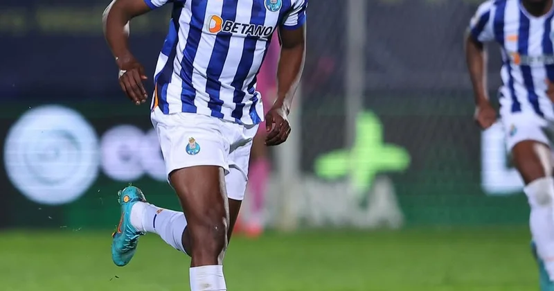 “Çelsi” “Porto”nun 21 yaşlı hücumçusuna göz dikib