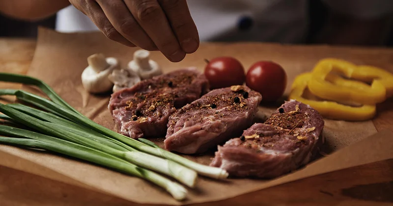 Как красное мясо влияет на тело, мозг и психику?