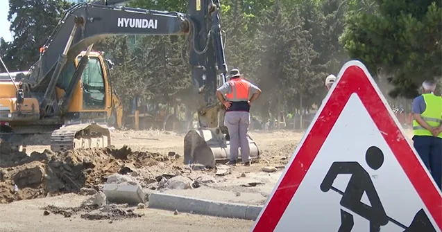 “Yol dağılıb, işıq yoxdur...” Binəqədidə məhəlləni bərbad hala saldılar