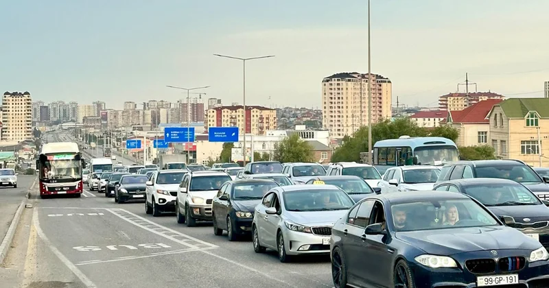 Bakıya gələn avtobuslar üçün yeni zolaq yaradıldı Fotolar