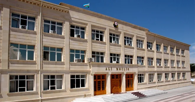 Naxçıvan Ali Məclisinə “stop”: İki tender bir gündə ləğv edildi