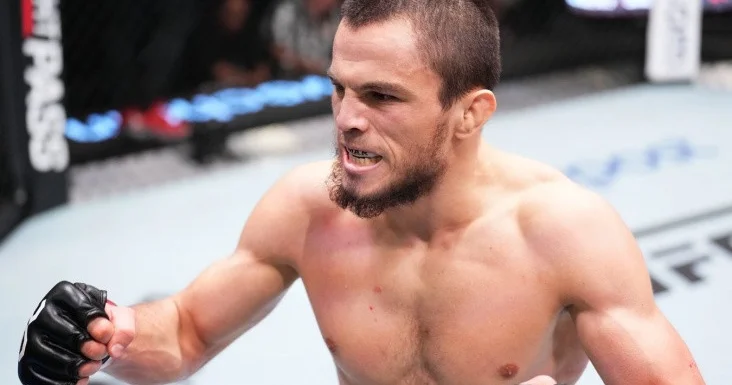 Umar Nurməhəmmədov ideal MMA döyüşçüsünün obrazını yaradıb