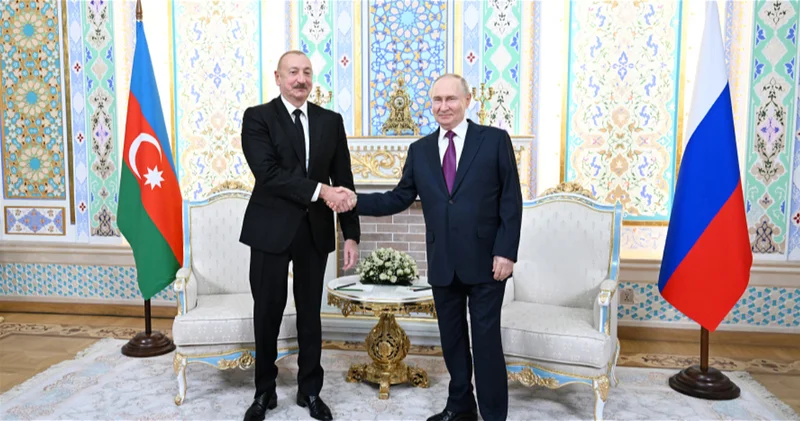 Путин поговорил по телефону с Алиевым