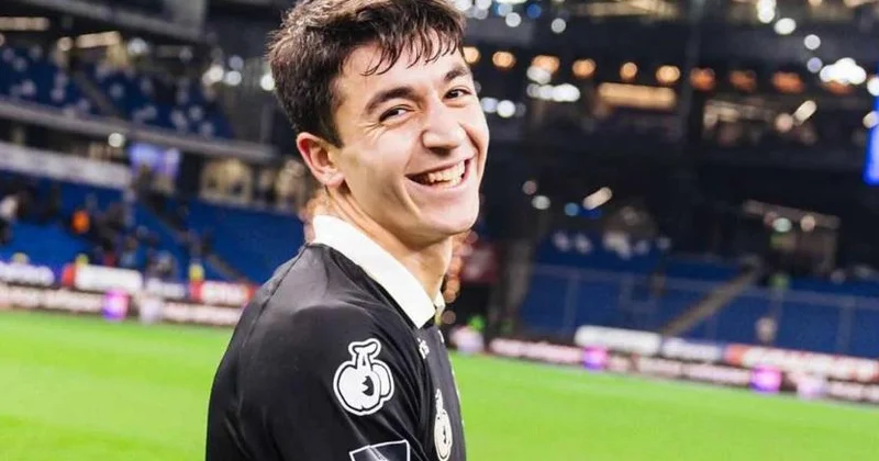 Rusiyada parlayan azərbaycanlı futbolçu KİMDİR...
