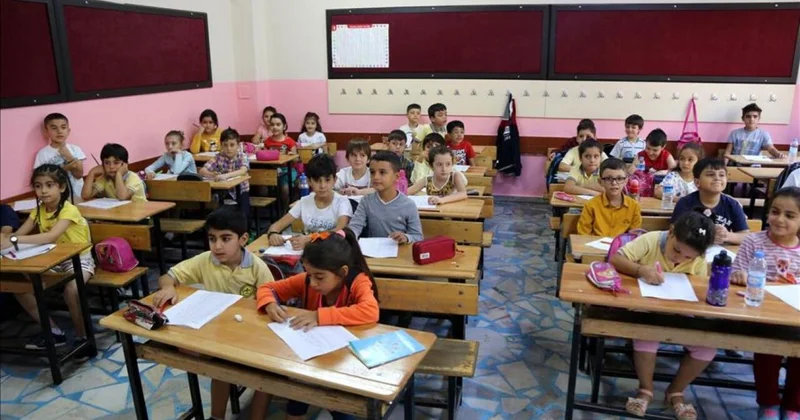 Türkiyədə məktəblər bağlandı