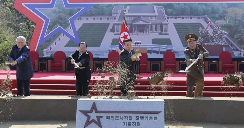 Kim Çen Ukraynada ölən əsgərləri üçün abidə ucaldır