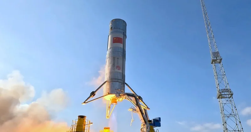 Çinin ilk təkrar istifadəyə yararlı raketi mühərriki sınaqdan uğurla keçib