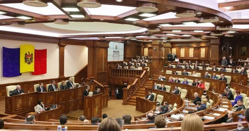 Moldovanın hakim partiyası hökumətinin yeni tərkibini müxalifətlə müzakirə edəcək