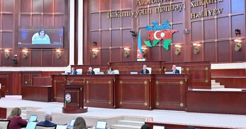 Milli Məclisdə yeni məhkəmə hakimlərinin təyin edilməsi məsələsinə baxılıb