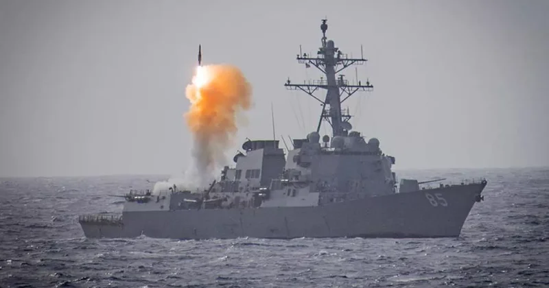 США уничтожили судно наркоторговцев в Карибском море Видео