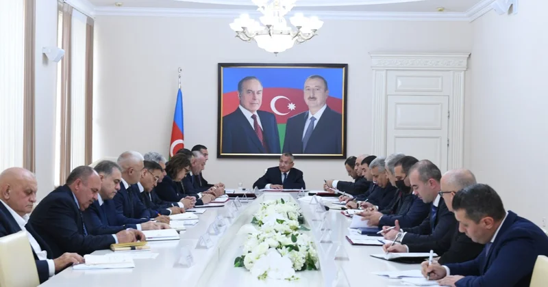 Rövşən Rzayev iclas keçirdi Bəzi məsələlər müzakirə edildi (FOTOLAR)