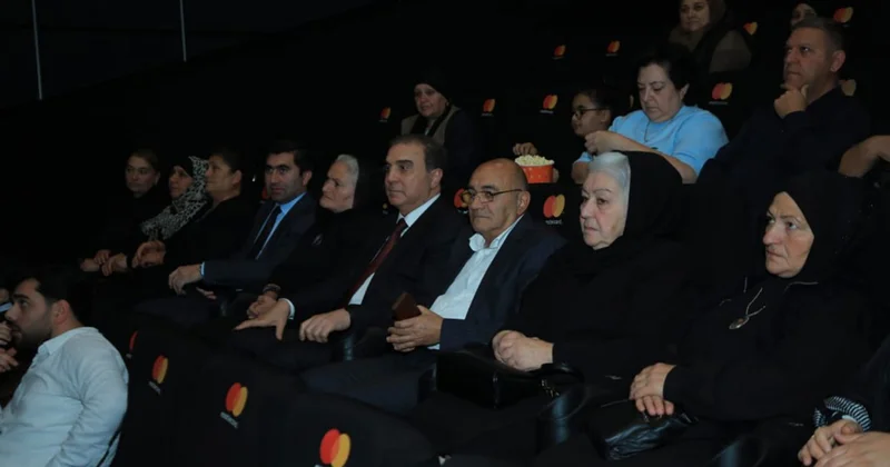 Niyazi Bayramov şəhid ailələri ilə birgə “44” filmini izləyib Fotolar
