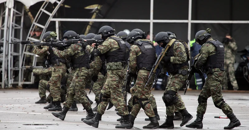 Военные оцепили итальянские города