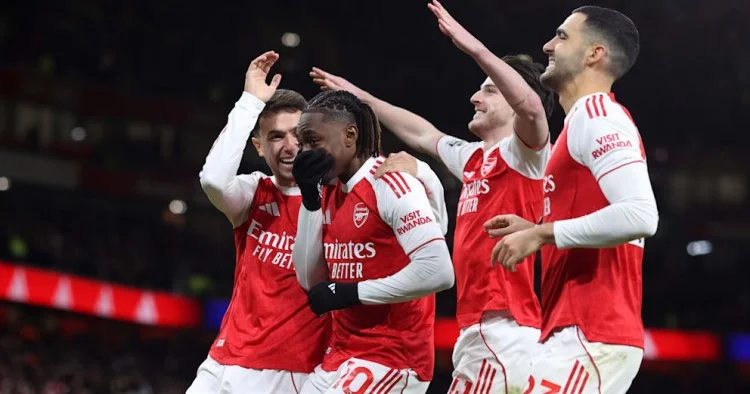 Arsenal doğma meydanda 3 xalı 2 qolla qazandı VİDEO