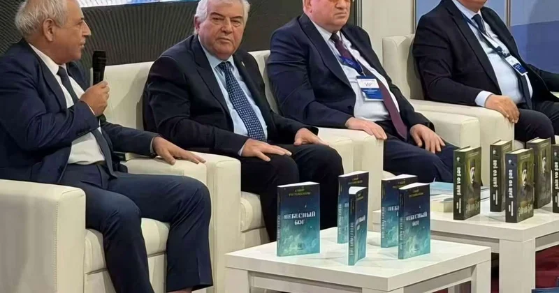 Xalq şairinin “Azərbaycan adından…” kitabının imza günü keçirildi