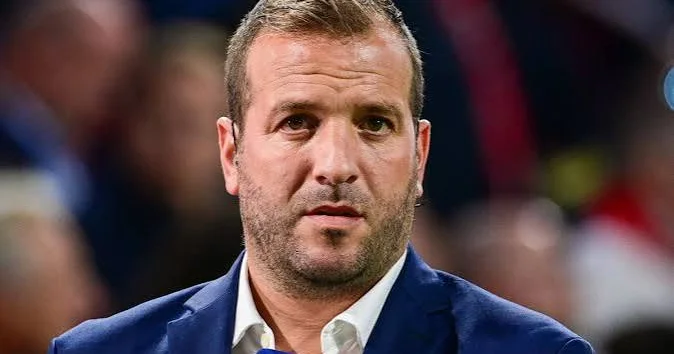 Rafael van der Vaart Qızıl top a favoritinin adını açıqladı