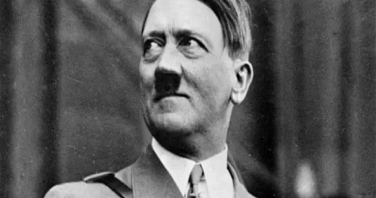 Hitlerin iqamətgahı yanıb kül oldu: saxlanılan var