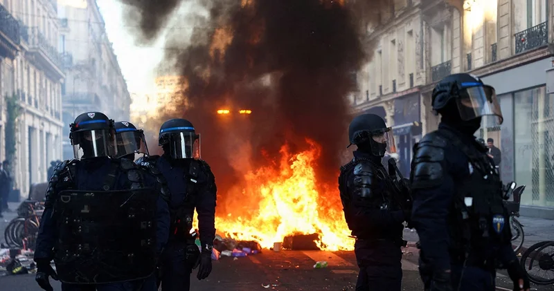 Во Франции вспыхнули новые протесты Minval Politika