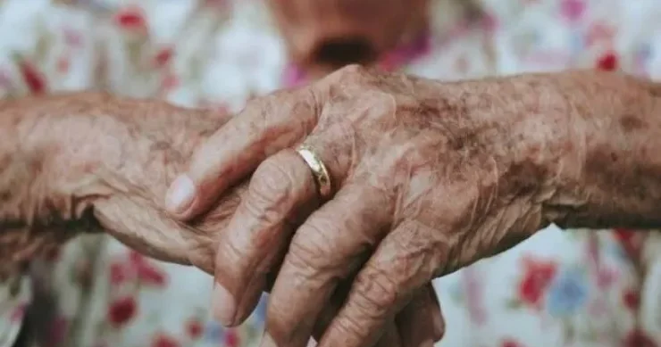 83 yaşlı nənə toyundan əvvəl əməliyyat olundu