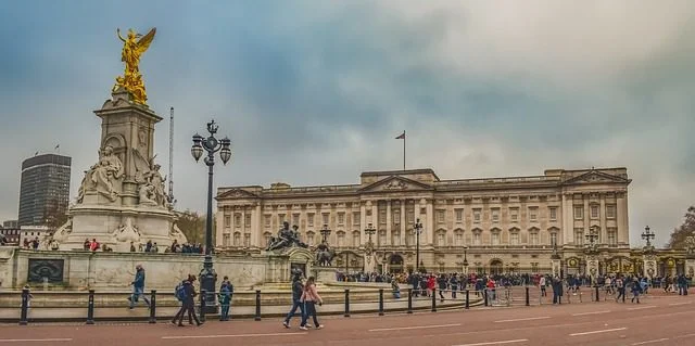 Britaniyadakı məşhur saray üçillik bağlanır