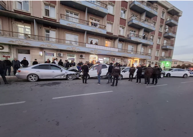 Naxçıvanda zəncirvari qəza: Xəsarət alan var FOTO KONKRET