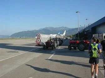 Ermənistan Qarakilsə aeroportunda hərbi baza tikdi VİDEO