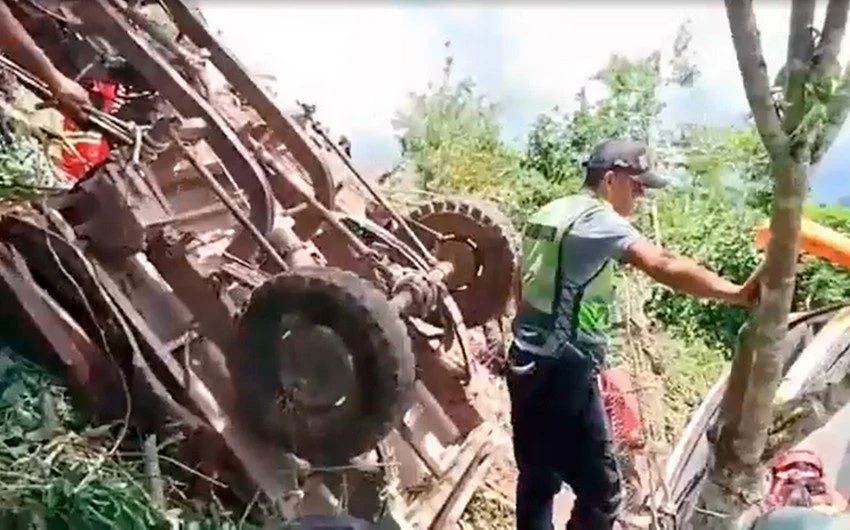 Peruda yol qəzası nəticəsində 7 nəfər ölüb, 30dan çox insan yaralanıb