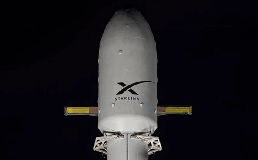 “SpaceX”in raketi 20 peyki orbitə çıxardı