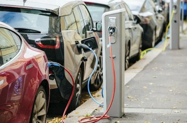 Dünyada ən çox satılan 35 elektromobil markası SİYAHI