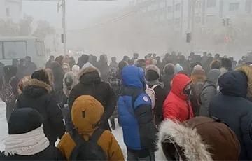 Yakutskda mer seçkilərinin ləğvinə qarşı mitinq keçirilib