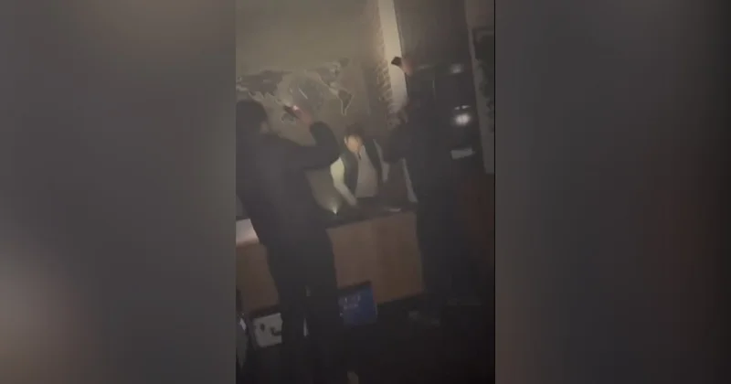 Yanan binanın təxliyə qapısı bağlı olub? FHN dən açıqlama VİDEO