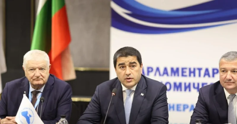 Papuaşvili: Azərbaycanla Ermənistan arasında sülh Qara dəniz bölgəsi üçün böyük potensial açıb