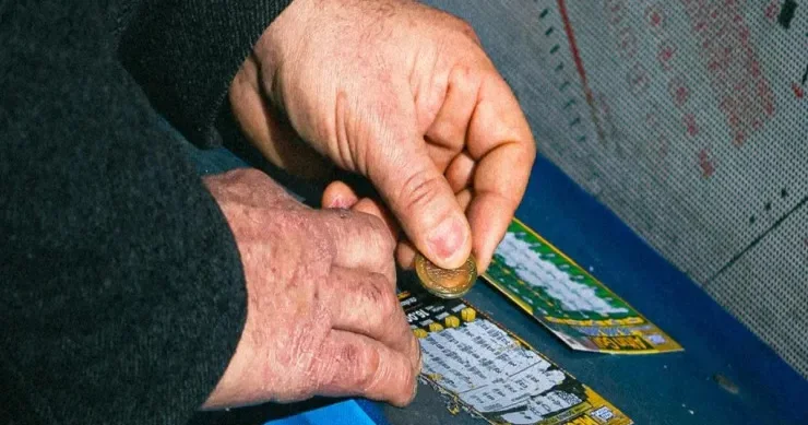 Lotereyada 3,8 milyon dollar udan kişi bunu arvadından gizlətdi: nə baş verdi?