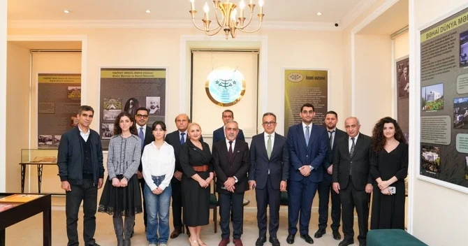 Komitə sədri Azərbaycan Bəhailəri Dini Mərkəzinin fəaliyyəti ilə tanış olub