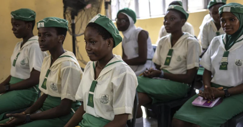 Nigeriyada silahlılar tərəfindən qaçırılan şagirdlərdən 50 si evlərinə qayıdıb