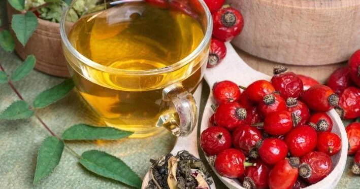 Soyuqdəyməyə qarşı təbii dərman Bir stəkan için