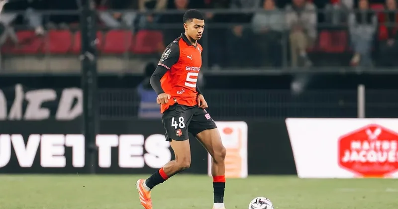 Renn in gənc müdafiəçisi Trabzonspor yolunda